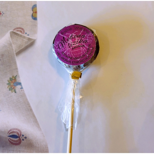 Medena lizika z aronijo