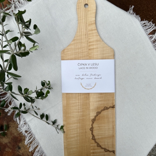 Lesena dilca s čipko (oreh, javor, češnja)