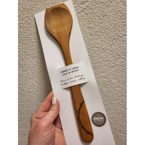 Lesena kuhalnica in žlica s čipko - več oblik (češnja)