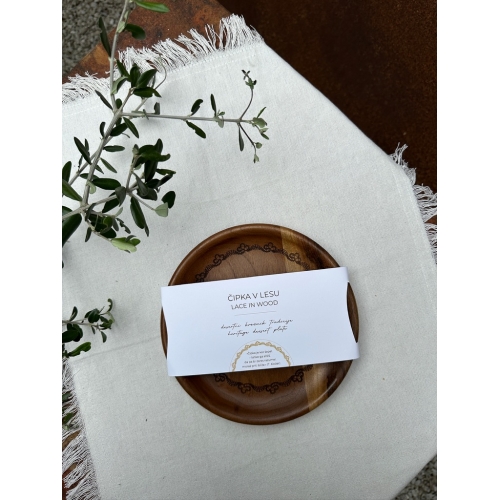 Lesena skledička s čipko - češnja